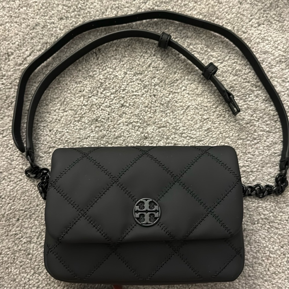 Brand new Tory Burch Fanny pack black